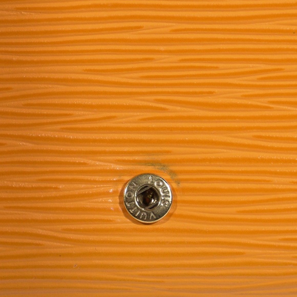 Louis Vuitton Epi Portmonnaie Billets Tresor Leather Bifold Wallet - Picture 8 of 10